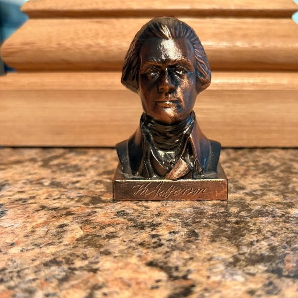 THOMAS JEFFERSON MINIATURE
BRONZED METAL BUST JAPAN 1960's - Picture 1 of 6